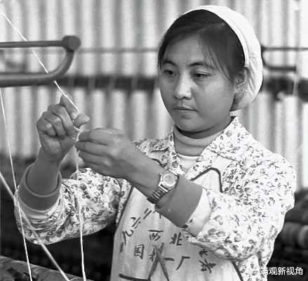 The Story of a纺织厂女工豆豆