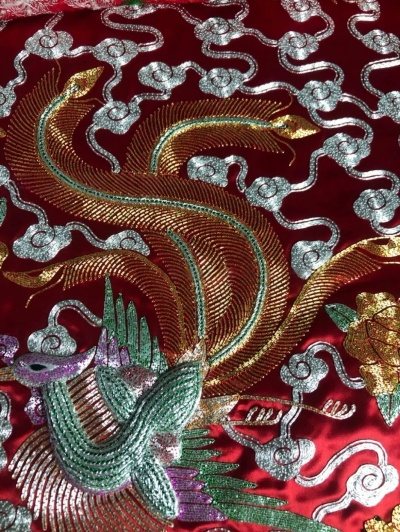 The Art of Textile Embroidery and绣龙绣凤—以雕龙绣凤纺织品为主题