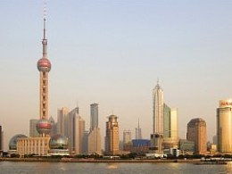 Where Is Shanghais Textile Wholesale Market Located?