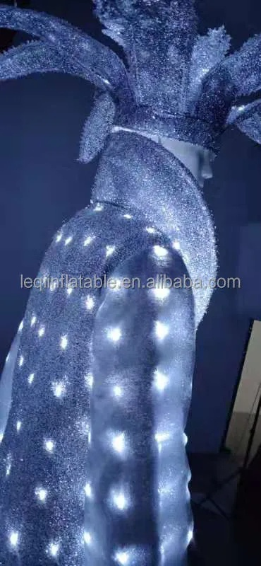 The Magic of Small Stone Textiles in Fashion Advertising Video