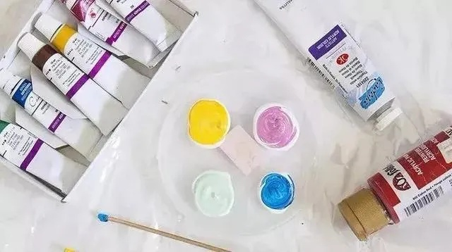 丙烯颜料在纺织品上的使用指南