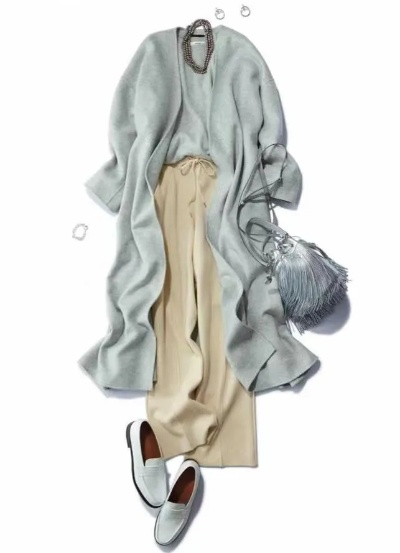 简约纺织品搭配衣服女装，时尚与实用的完美结合