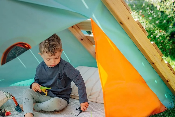 The Wonderful World of Textiles at Baby Kindergarten