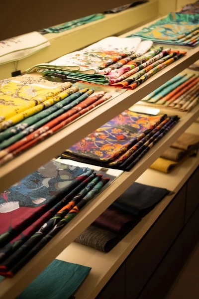 The Magic of 缘和纺织品，从缘起到精致工艺的纺织品之旅