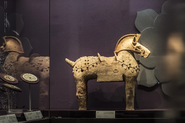 A Tapestry of Ancient China:An Introduction to Han Dynasty Textile Art