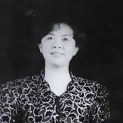 Transforming the Local Economy:The Success Story of Longhu Textile Factory