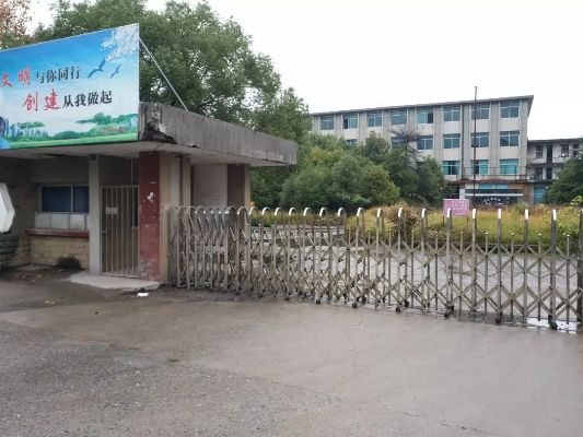 兰溪纺织厂厂门口的魅力与故事