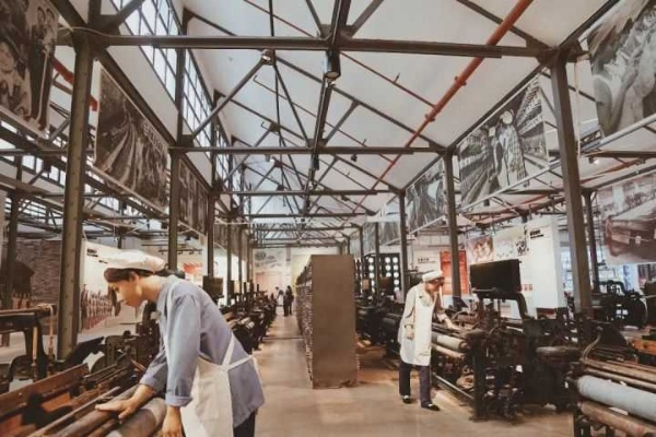 东郊纺织厂砂锅厂，工业发展与人文情怀的交织