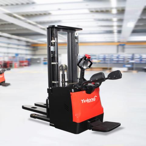 The Art of Operating a Forklift in the Fashion Industry