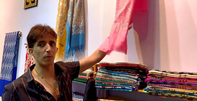 The Splendid World of Notting Hill Textile Market