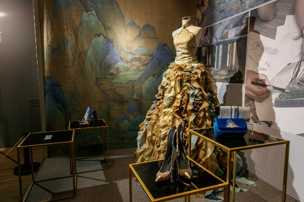 The Vibrant World of Qinhuangdao Textile Decorations