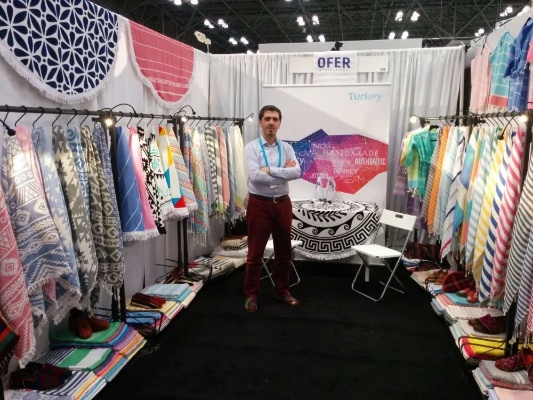 The Global Fabric of Culture:A Look at the Turkic-Chinese Textile Exchange