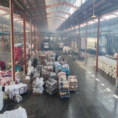 The Gaze of a Textile Wholesale Market in Pingding County