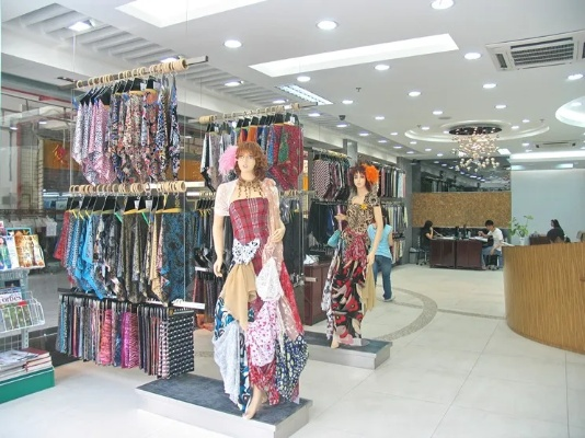 The Ninghai Department of Textile Wholesale at the百货公司纺织品批发部，优质商品与专业服务