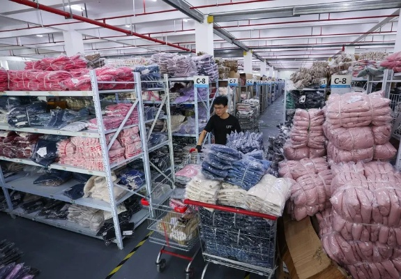 The Richness of the Wenxin Textiles in Changning Districts Wholesale Market