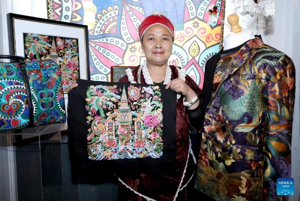 Exploring the Charm of Chongqing Handicraft Textile Markets