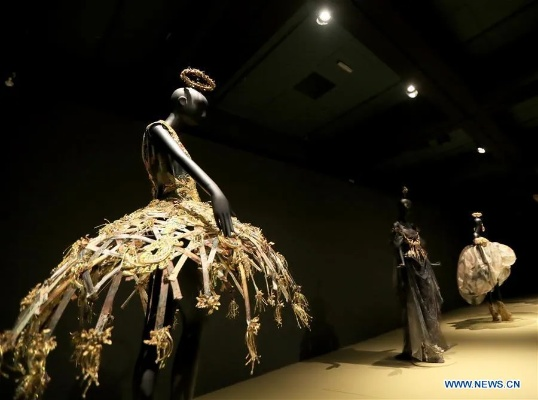 The Art of Textile Sculpture:A Journey into the Soft Forms of Fashion