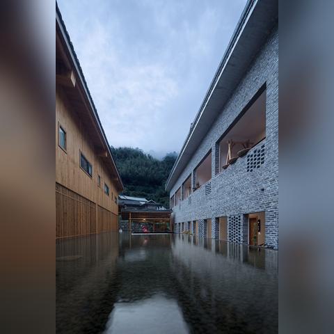 The Textile Buildings Third Floor:A Gateway to the Global Fashion Industry