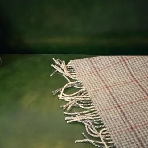 The Global Trends of Fashionable Women in Zhejiang Textile Industry