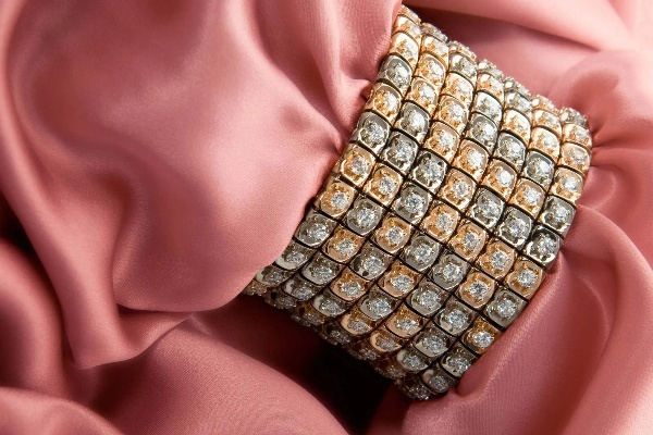 Exploring the Rich Tapestry of Luxury Textiles from Song County,China