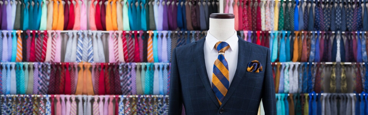 The Fashionable Threads of the Hutong Bridge Textile Wholesale Market
