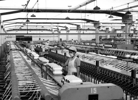 The Story of a Textile Manufacturing Powerhouse 合纺织厂