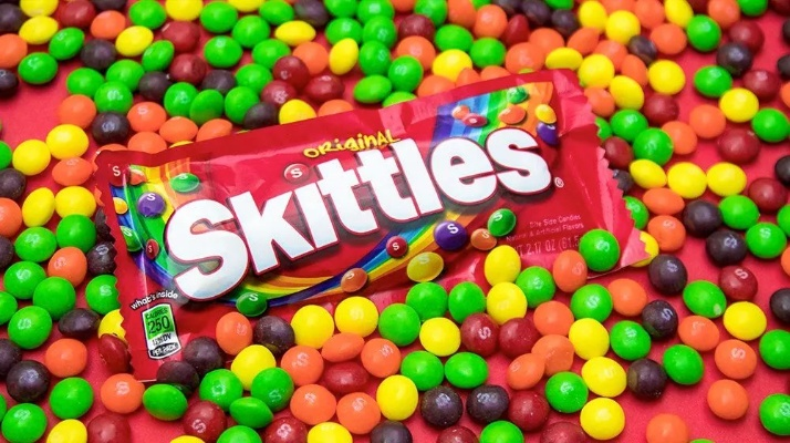 The Sweet and Sleek Trend of Candy-Scented Textiles