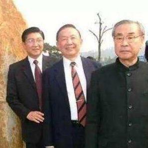 纺织厂秋月，纺织工艺与可持续发展