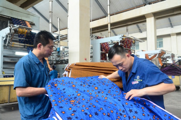 The Story of Chinese Textiles at 华夏纺织品公司