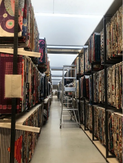 Guide to the Rongning Luo纺纺织品批发店位置