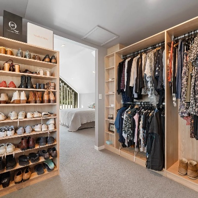 Locating Your Way to a Luxurious Textile Store in Liangjiang