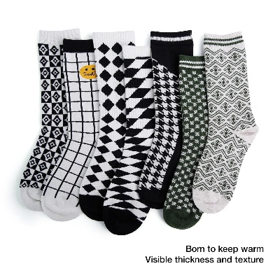 The Thread of Custom:Textile Factorys Socks Making