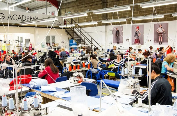The Fabric of Innovation:A Case Study in the Chizhe Textile Factory Workshop