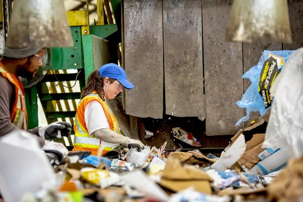 Medical Waste Textiles Recycling:A Case Study and Solutions