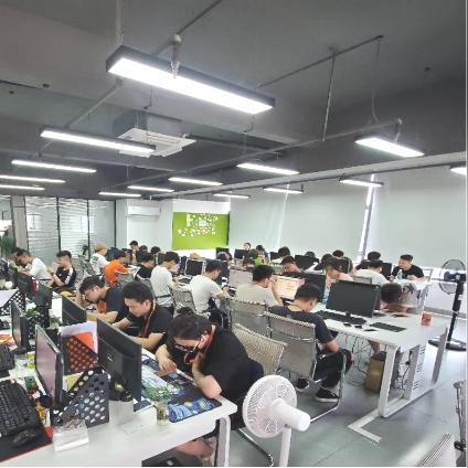 易烊千玺代言纺织品牌现场报道