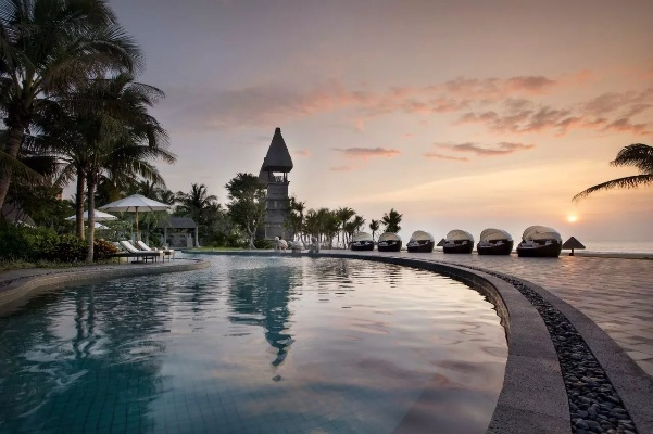High-End Textile Scenery in Hainan:A Luxurious Visual Journey