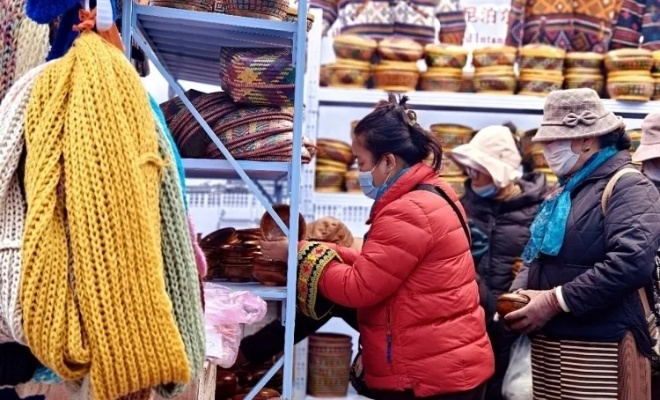Exploring the西藏电子针纺织品批发市场