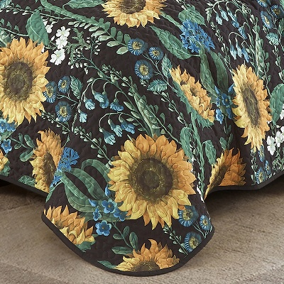 The Merchandising City and the Sunshine Textile Wholesale Department