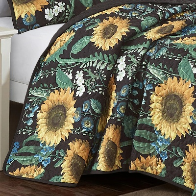 The Merchandising City and the Sunshine Textile Wholesale Department