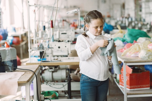 The Story of a Young Textile Mill:A小妹妹纺织厂的成长之路