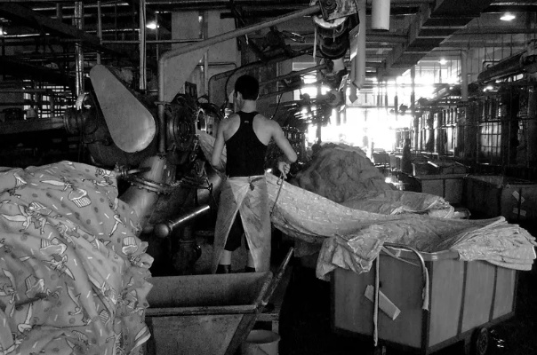 The Story of Textile Mill依依纺织厂