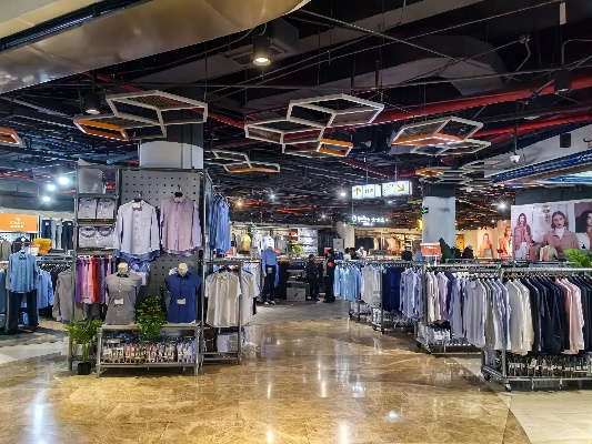 Shanghai Textile Mall:A Shopping Experience