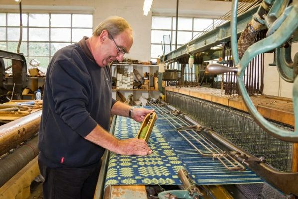 The Art of Weaving:A Detailed Look at the Textile Mills Fabrication Process