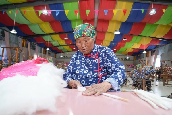 The Splendid Threads of Shandong Textile Cities