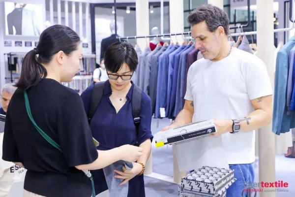 亚图纺织品，引领时尚新风尚