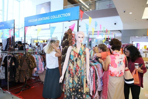 The Global Trends and Challenges in the Fashionable Textile Market