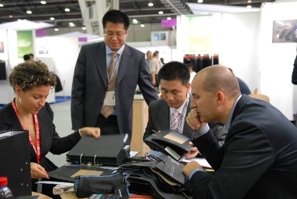 The Global Tapestry:Chinas Textile and Apparel Exhibition