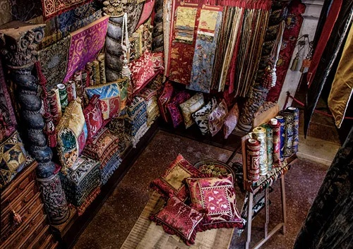 Exploring the World of Zarhos Home Textiles