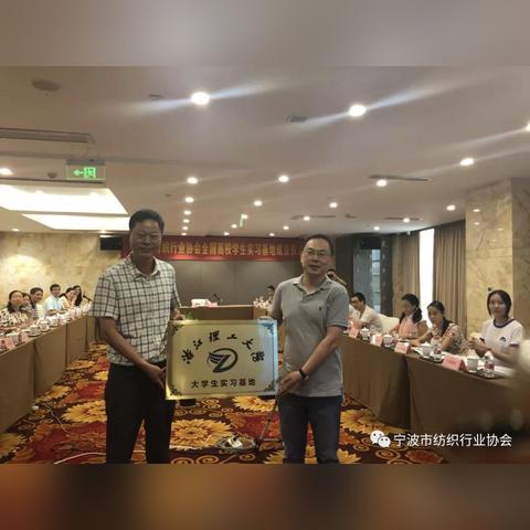 宁波纺织品牌女装定制价格解析