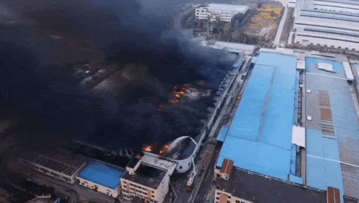 火灾无情，纺织厂遭遇紧急情况